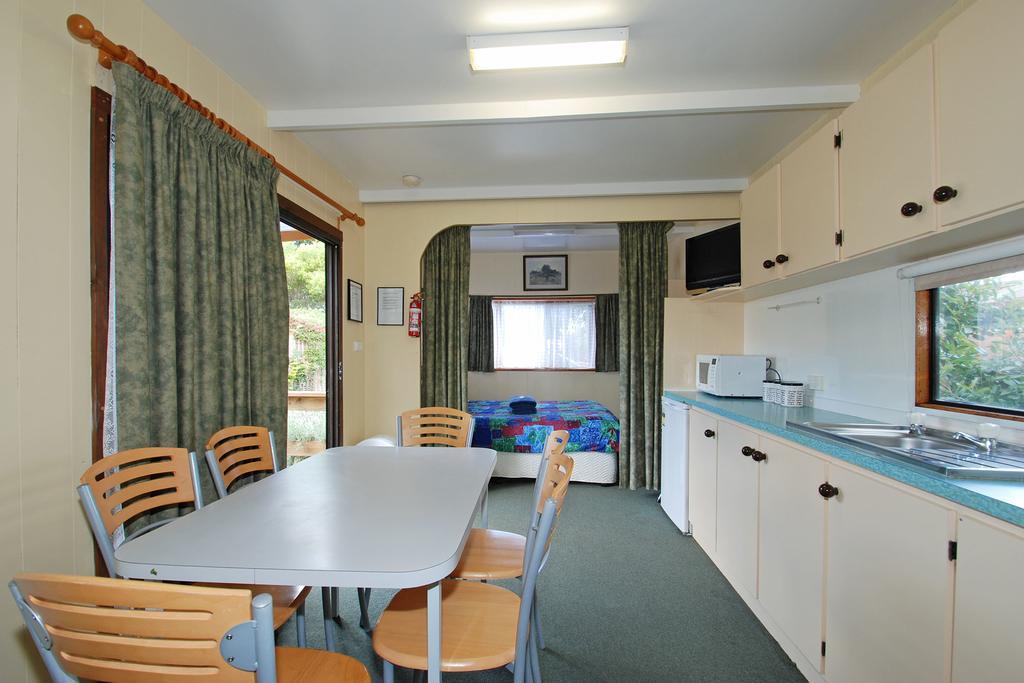 Triabunna Cabin & Caravan Park Room photo