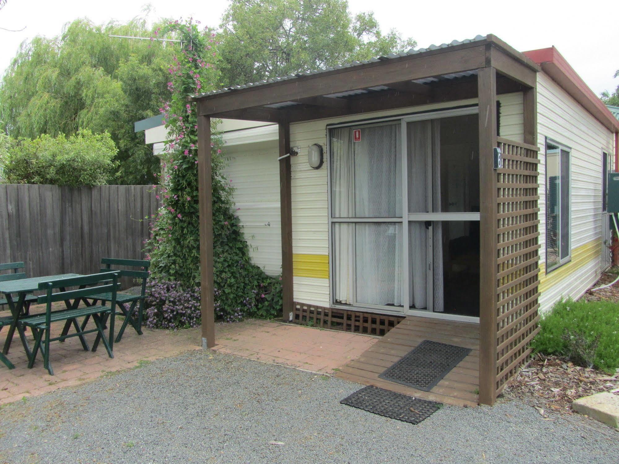 Triabunna Cabin & Caravan Park Exterior photo